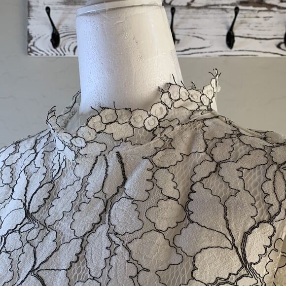 𝅺H&M white lace dress ties in back short cap sleeves very sheer size 10 - Picture 3 of 11